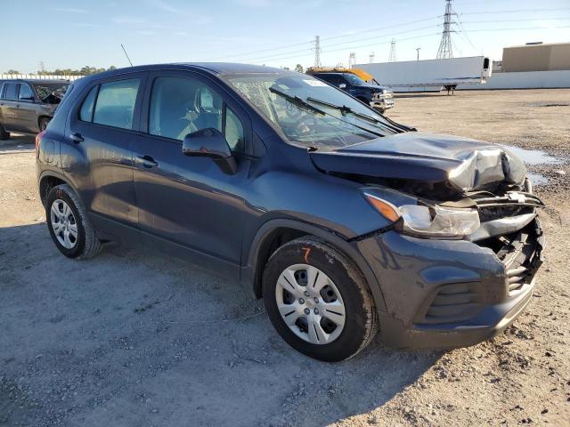 3GNCJKSB6JL171545 - 2018 CHEVROLET TRAX LS BLUE photo 4