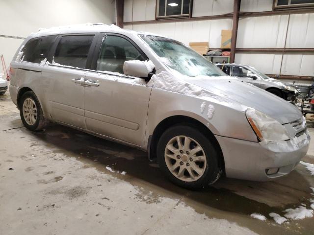 KNDMH4C3XA6338091 - 2010 KIA SEDONA EX SILVER photo 4