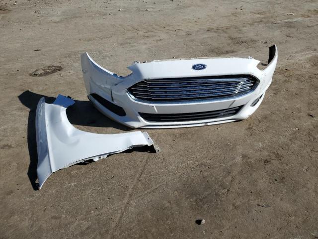 3FA6P0H76GR374958 - 2016 FORD FUSION SE WHITE photo 12