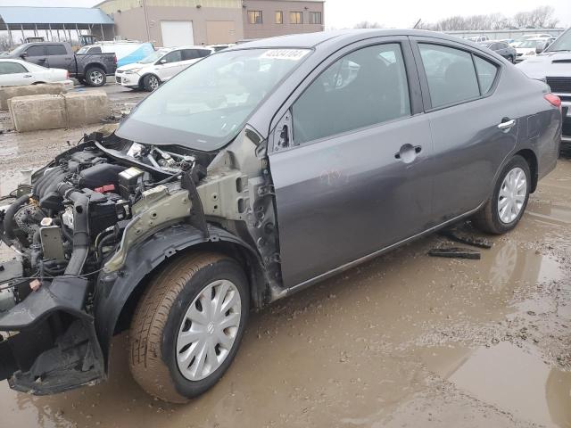 3N1CN7AP0JL881941 - 2018 NISSAN VERSA S GRAY photo 1