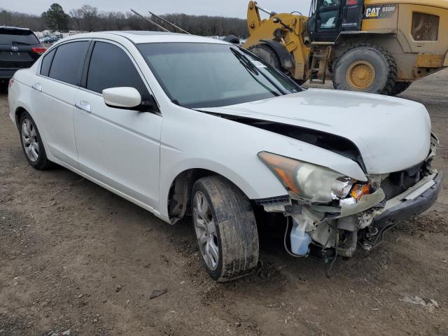 1HGCP3F86AA003747 - 2010 HONDA ACCORD EXL WHITE photo 4