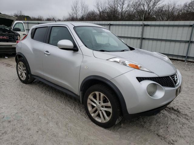 JN8AF5MVXDT214704 - 2013 NISSAN JUKE S SILVER photo 4