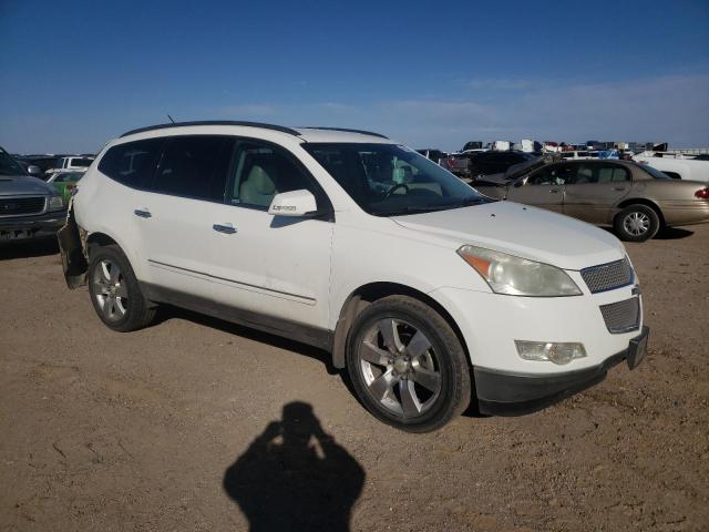 1GNKRLED8BJ301101 - 2011 CHEVROLET TRAVERSE LTZ WHITE photo 4