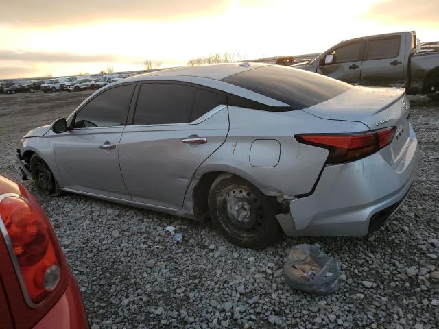 1N4BL4BV4LC169611 - 2020 NISSAN ALTIMA S SILVER photo 2