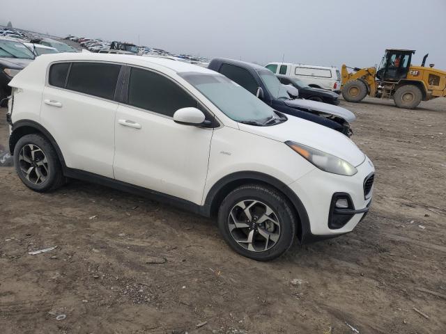 KNDPMCAC9L7670381 - 2020 KIA SPORTAGE LX WHITE photo 4