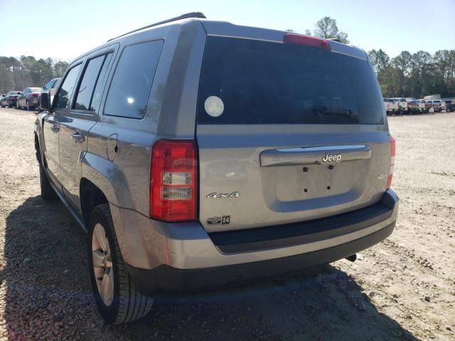 1C4NJRFB1GD501546 - 2016 JEEP PATRIOT LATITUDE SILVER photo 3