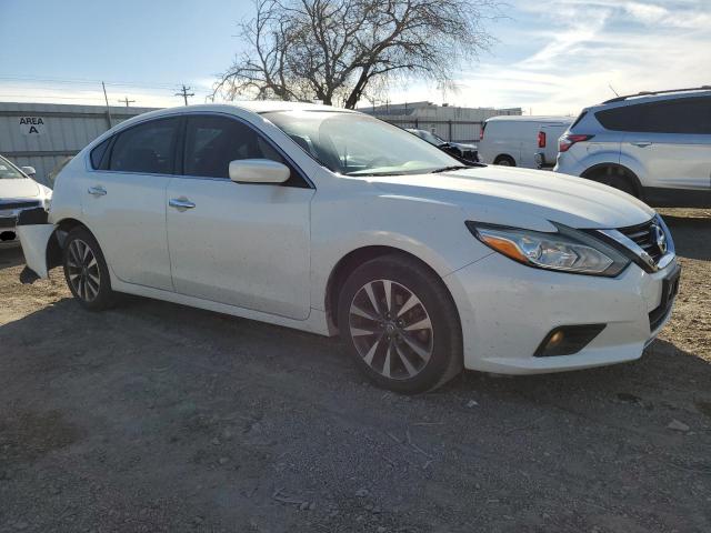 1N4AL3AP0HC217282 - 2017 NISSAN ALTIMA 2.5 WHITE photo 4