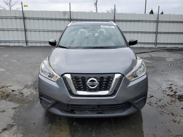 3N1CP5CU3KL535739 - 2019 NISSAN KICKS S GRAY photo 5