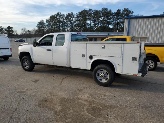 1GB2CVCGXBZ338708 - 2011 CHEVROLET SILVERADO C2500 HEAVY DUTY WHITE photo 2