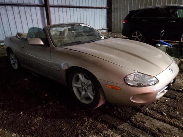SAJGX204XXC040959 - 1999 JAGUAR XK8 GOLD photo 4
