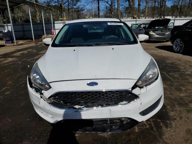 1FADP3F24GL201017 - 2016 FORD FOCUS SE WHITE photo 5