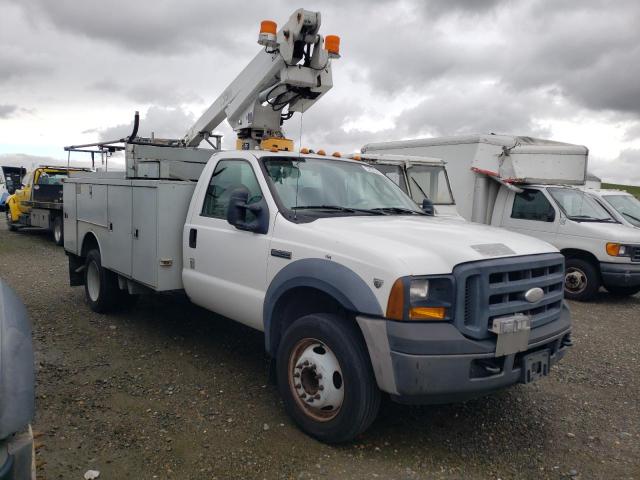 1FDXF46Y76EC16937 - 2006 FORD F450 SUPER DUTY WHITE photo 4