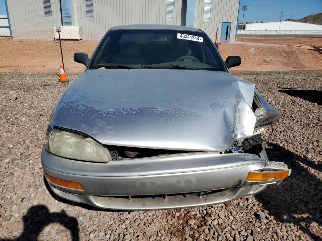 JT2BG12K4T0394625 - 1996 TOYOTA CAMRY DX SILVER photo 5