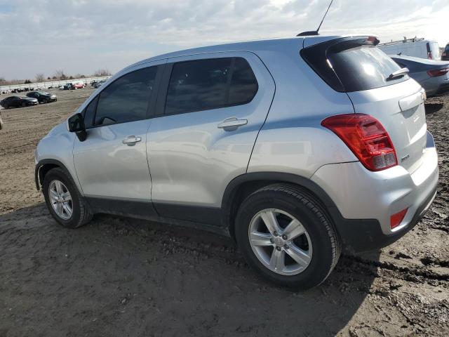 3GNCJKSB6LL329272 - 2020 CHEVROLET TRAX LS SILVER photo 2