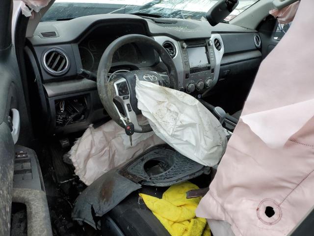 5TFUY5F17JX765951 - 2018 TOYOTA TUNDRA DOUBLE CAB SR/SR5 WHITE photo 8