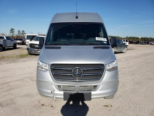 W1Z4NFHYXPT129718 - 2023 MERCEDES-BENZ SPRINTER 2500 SILVER photo 5