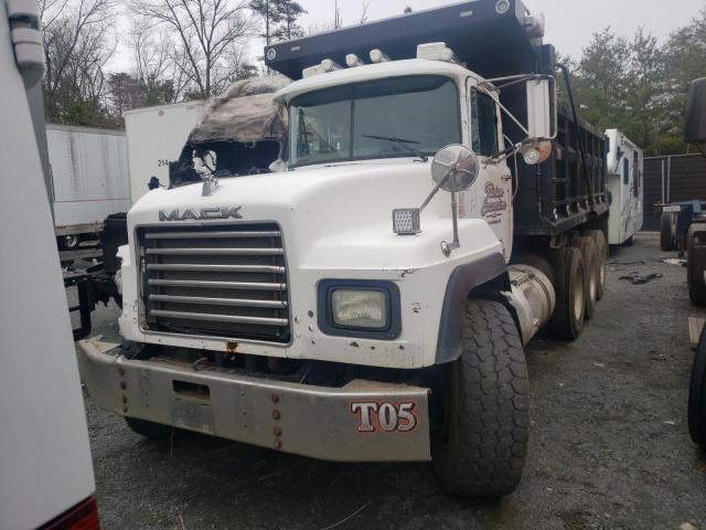 1M2P267C6YM053278 - 2000 MACK 600 RD600 WHITE photo 2