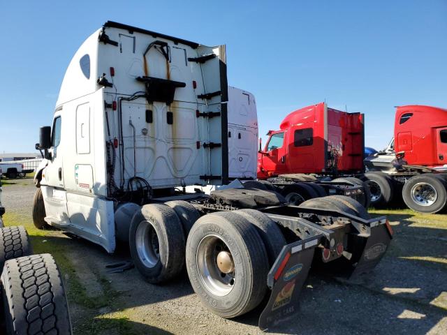 3AKJGLDR3HSHK2700 - 2017 FREIGHTLINER CASCADIA 1 WHITE photo 3