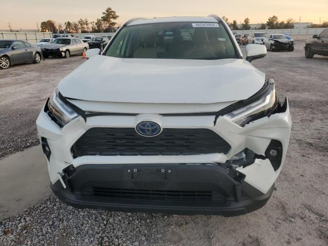 JTMB6RFV7ND529234 - 2022 TOYOTA RAV4 XLE PREMIUM WHITE photo 5