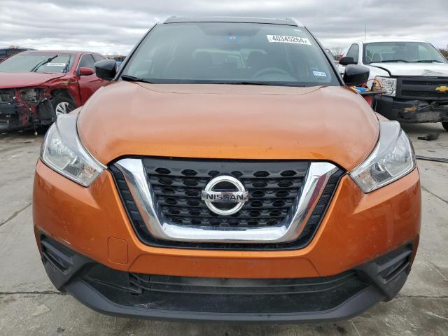 3N1CP5CU8KL553668 - 2019 NISSAN KICKS S ORANGE photo 5