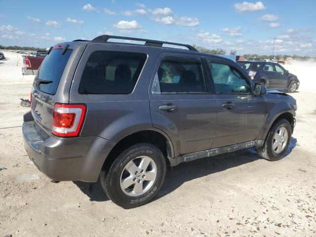 1FMCU0D79BKB48465 - 2011 FORD ESCAPE XLT SILVER photo 3