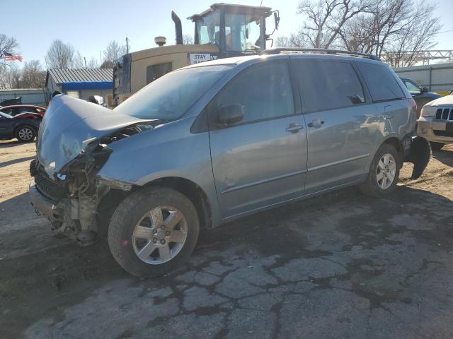 2005 TOYOTA SIENNA CE, 