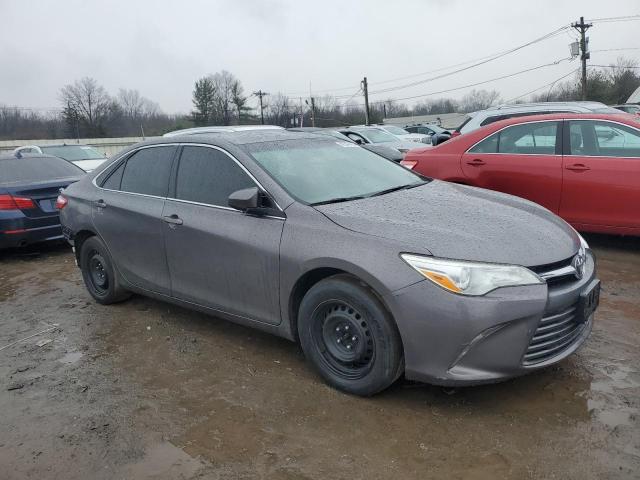 4T4BF1FK8FR511819 - 2015 TOYOTA CAMRY LE GRAY photo 4