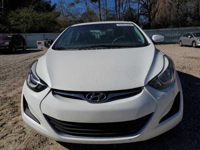 5NPDH4AE1GH690429 - 2016 HYUNDAI ELANTRA SE WHITE photo 5