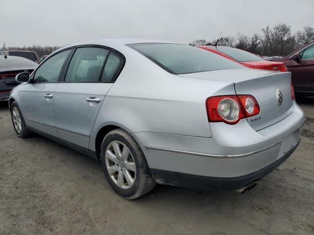 WVWUK73C27P106428 - 2007 VOLKSWAGEN PASSAT SILVER photo 2