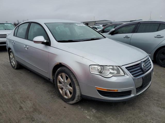 WVWUK73C27P106428 - 2007 VOLKSWAGEN PASSAT SILVER photo 4