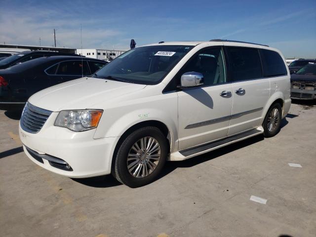 2A4RR6DG7BR784185 - 2011 CHRYSLER TOWN & COU LIMITED WHITE photo 1