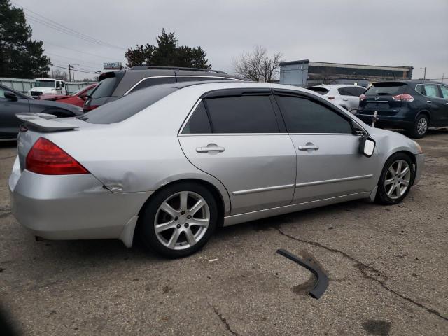 1HGCM55366A030819 - 2006 HONDA ACCORD SE SILVER photo 3