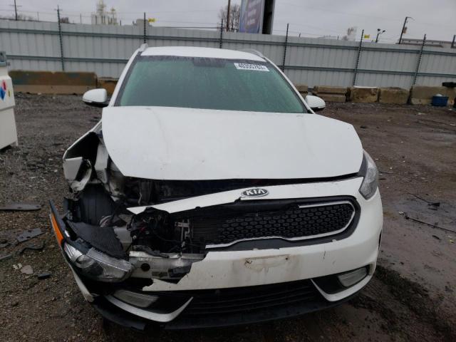 KNDCC3LC0H5042274 - 2017 KIA NIRO EX WHITE photo 5