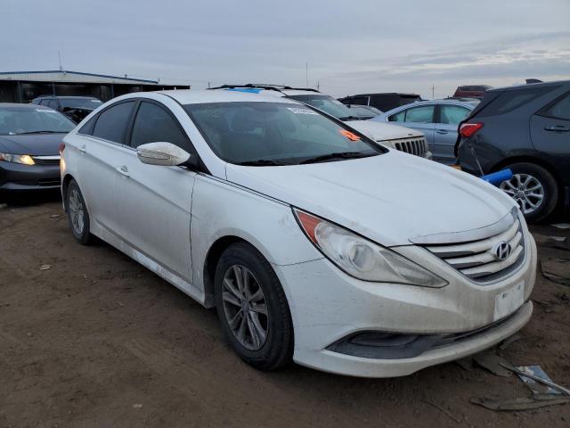 5NPEB4AC7EH822949 - 2014 HYUNDAI SONATA GLS WHITE photo 4