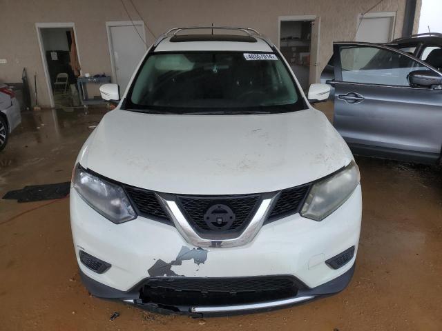 5N1AT2MT1FC806542 - 2015 NISSAN ROGUE S WHITE photo 5