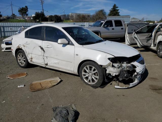 JM1BK12G281802705 - 2008 MAZDA 3 I WHITE photo 4