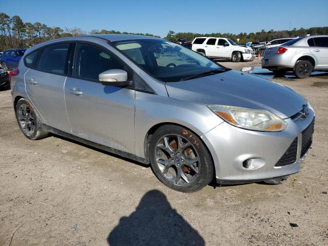 1FADP3K29EL218236 - 2014 FORD FOCUS SE SILVER photo 4