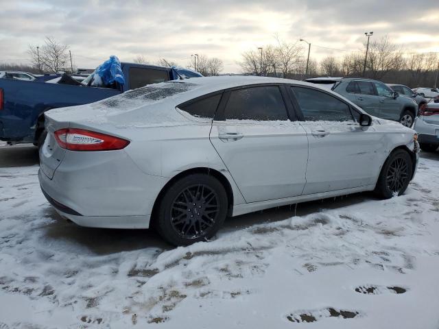 3FA6P0H7XDR183121 - 2013 FORD FUSION SE SILVER photo 3