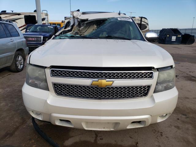 3GNFK32099G173518 - 2009 CHEVROLET AVALANCHE K1500 LTZ WHITE photo 5