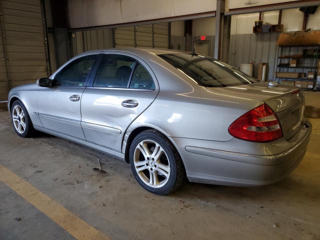 WDBUF83J84X159055 - 2004 MERCEDES-BENZ E 500 4MATIC GRAY photo 2