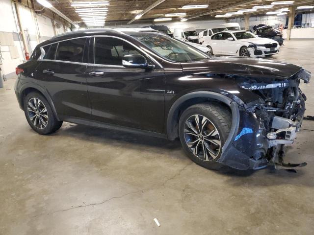 SJKCH5CR6JA060421 - 2018 INFINITI QX30 PURE BASE BLACK photo 4