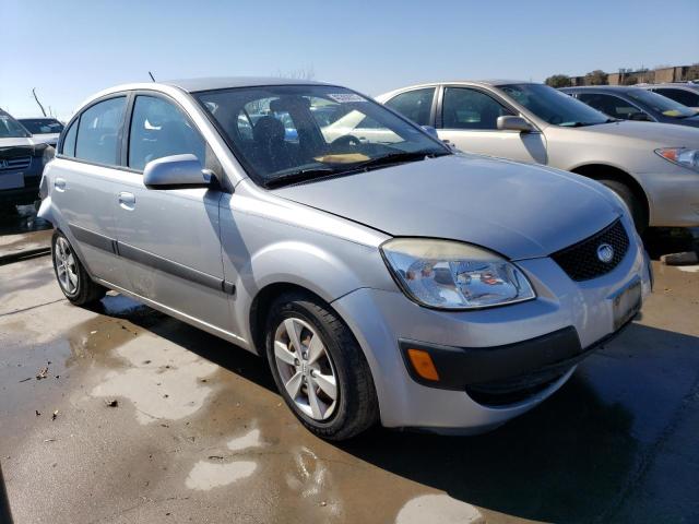 KNADE223696467596 - 2009 KIA RIO BASE SILVER photo 4