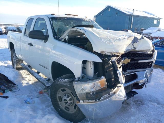 1GC2KVCG4DZ190024 - 2013 CHEVROLET SILVERADO K2500 HEAVY DUTY WHITE photo 4
