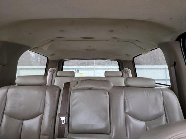 3GNFK16T24G201080 - 2004 CHEVROLET SUBURBAN K1500 WHITE photo 10