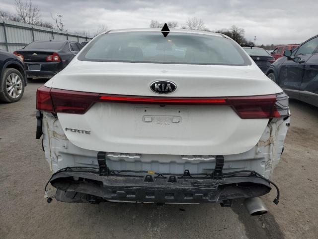 3KPF24AD4KE105034 - 2019 KIA FORTE FE WHITE photo 6