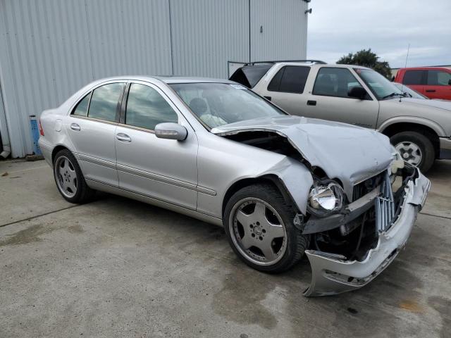 WDBRF61J34F480911 - 2004 MERCEDES-BENZ C 240 SILVER photo 4