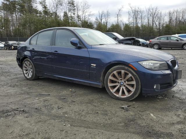 WBAPK5C5XBF127204 - 2011 BMW 328 XI SULEV BLUE photo 4