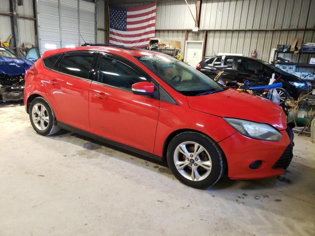 1FADP3K27DL105870 - 2013 FORD FOCUS SE RED photo 4