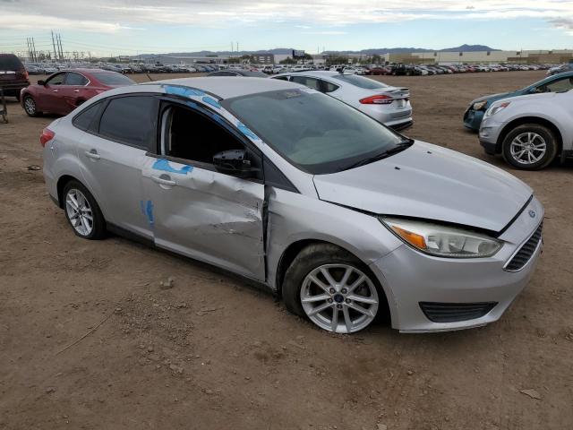 1FADP3F23GL286481 - 2016 FORD FOCUS SE SILVER photo 4