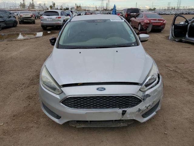 1FADP3F23GL286481 - 2016 FORD FOCUS SE SILVER photo 5